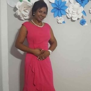 Meet your Posher, Violeta antonia